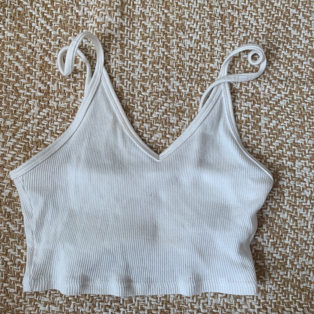 Aritzia TNA white ribbed tank